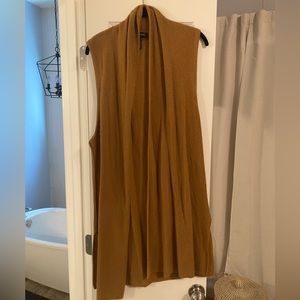 100% cashmere sweater vest